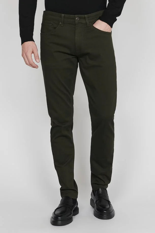 Matinique Mapete Dark Forest Chinos