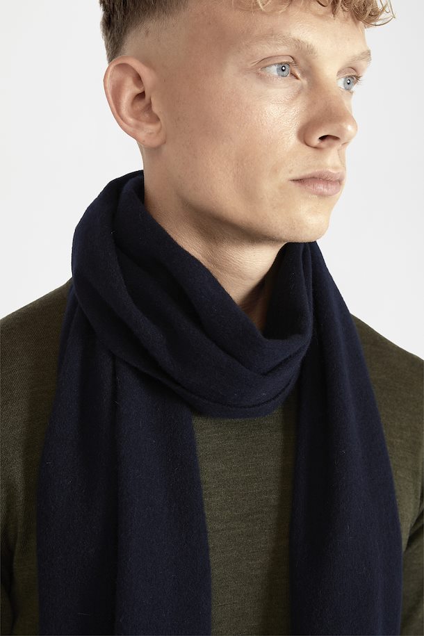 Matinique Dark Navy Merino Wool Scarf
