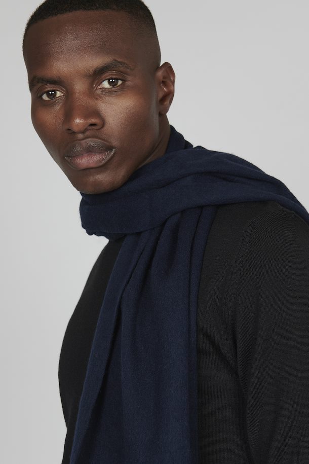Matinique Dark Navy Merino Wool Scarf
